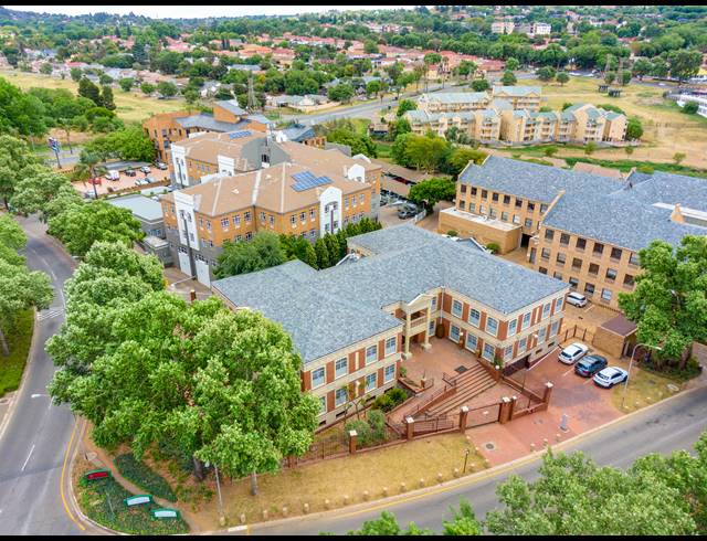 1,367M² OFFICE TO LET IN BRUMA